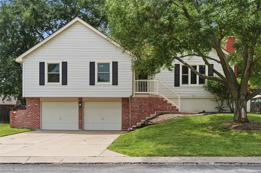 2123 NW 8th Street, Blue Springs, MO 64015 - #2