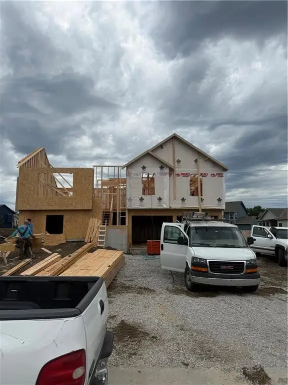 11208 207th Street, Peculiar, MO 64078 - #2