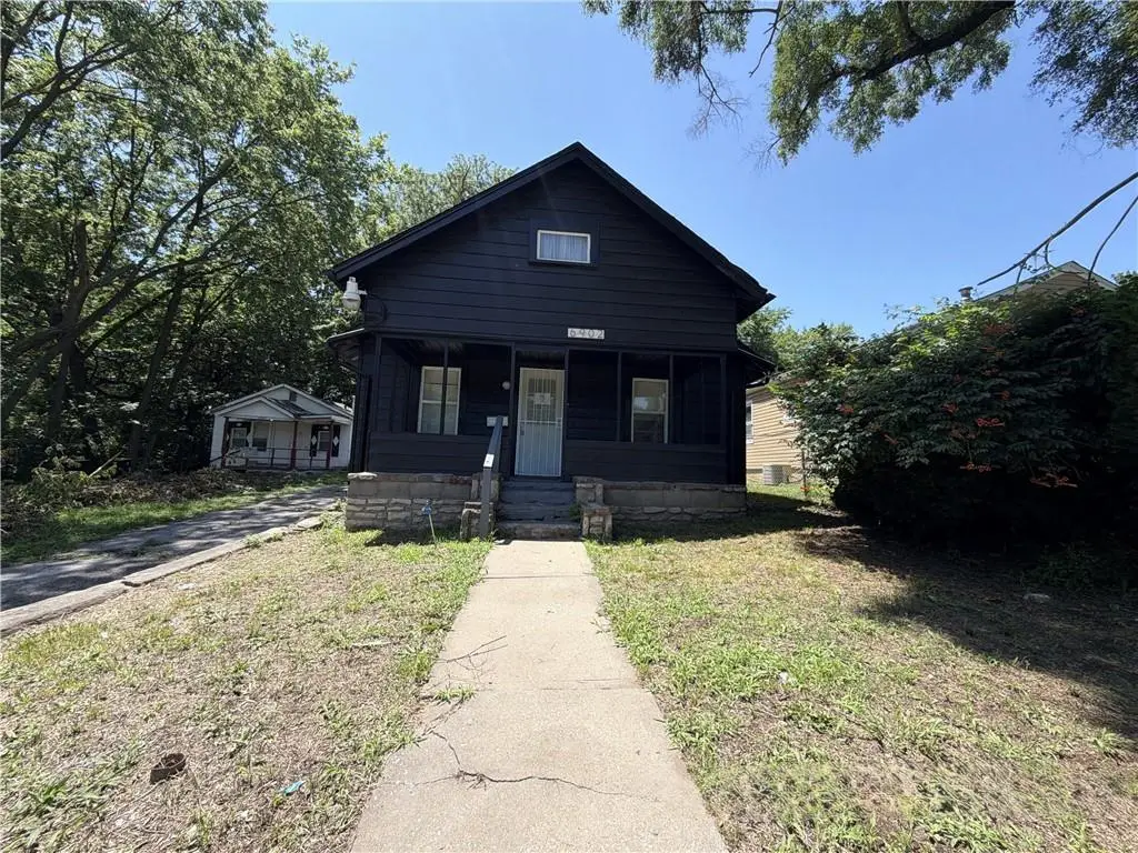 6902 Bellefontaine Avenue, Kansas City, MO 64132 - #1