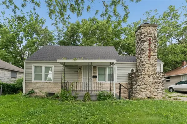 2428 Oakley Avenue, Kansas City, MO 64127