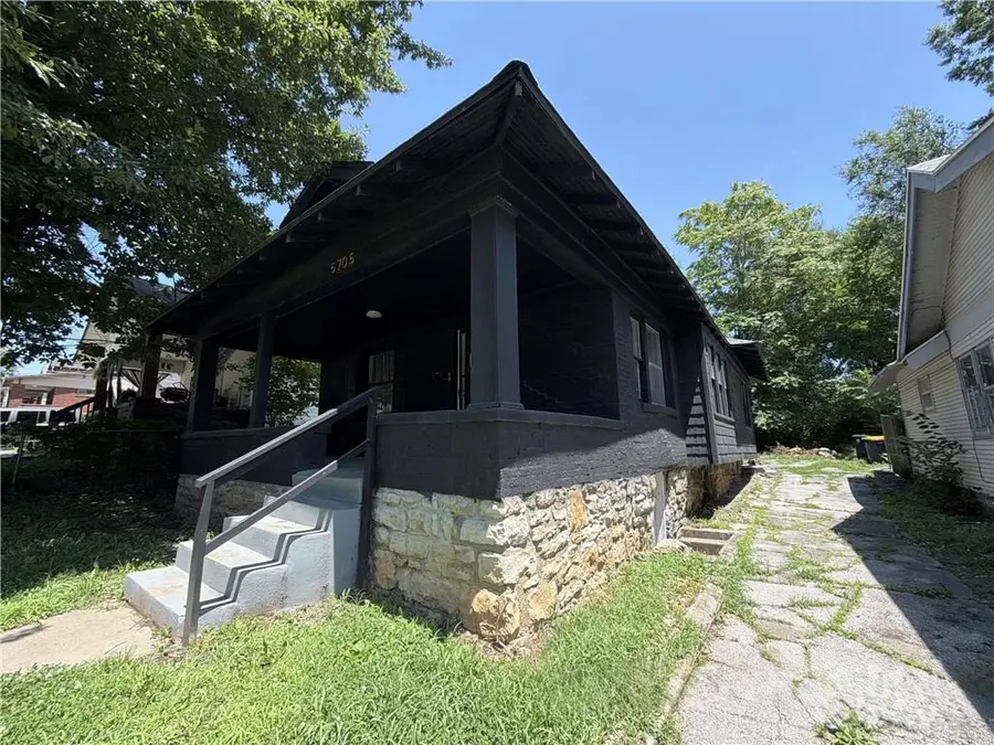 5705 Park Avenue, Kansas City, MO 64130 - #2