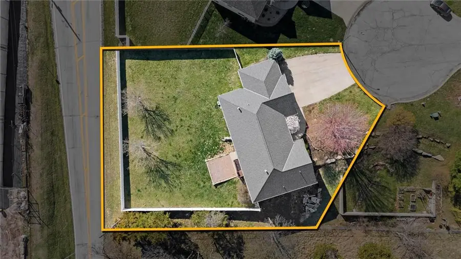 1301 NE Horizon Drive, Lees Summit, MO 64086 - #3
