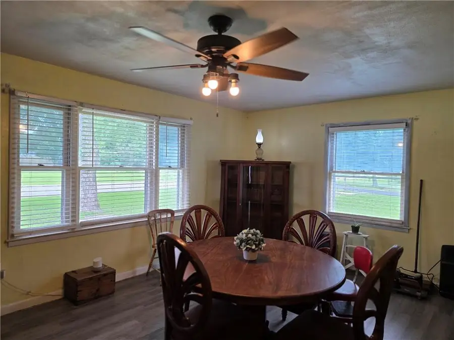 703 W Benton Street, Windsor, MO 64360 - #3