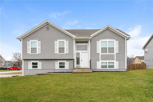 502 Sunny Lane, Raymore, MO 64083