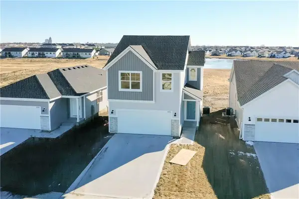8794 SW 10th Street, Blue Springs, MO 64064