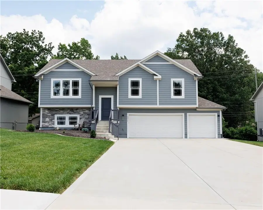 8815 W Longview Parkway, Kansas City, MO 64138 - #2