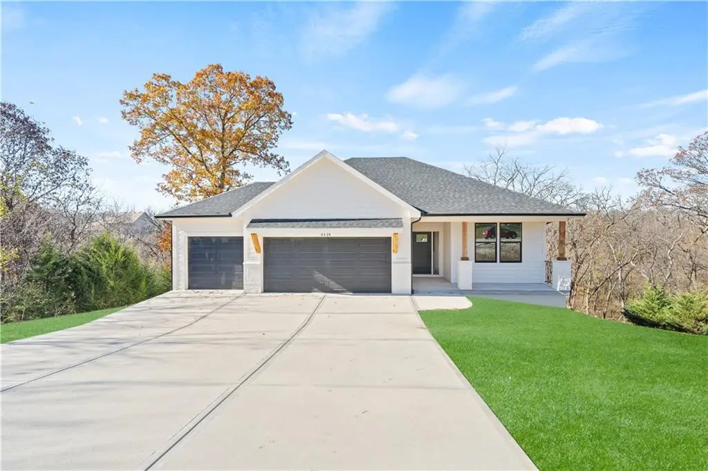 25995 W 140th Street, Olathe, KS 66061 - #1
