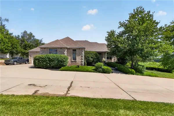 15526 Evans Road, Basehor, KS 66007