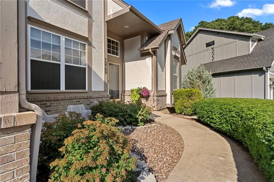 12709 S Hagan Court, Olathe, KS 66062 - #2