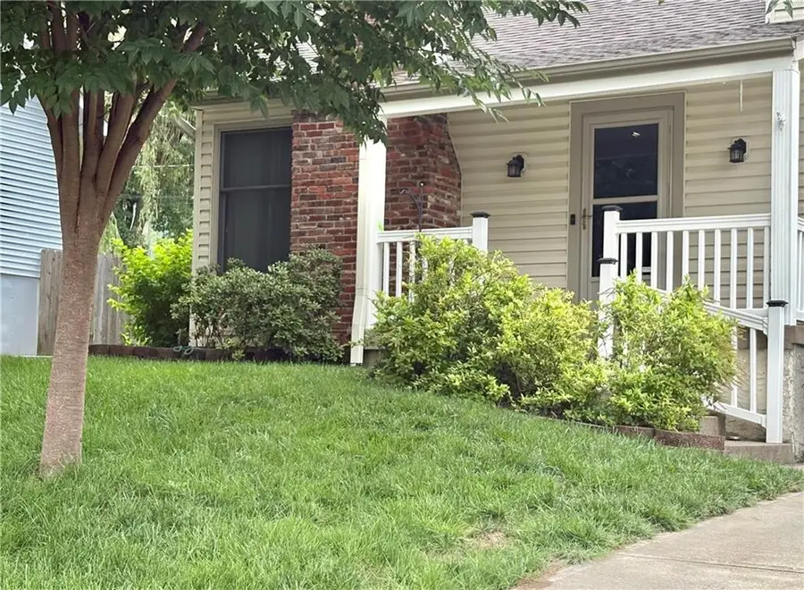 819 E Northview Street, Olathe, KS 66061 - #2