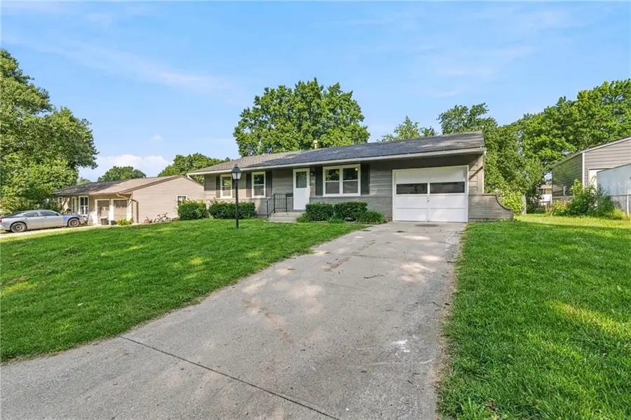 902 Ute Street, Independence, MO 64056 - #2