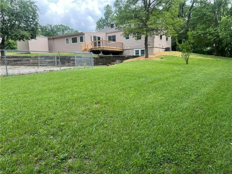 2010 E 129th Street, Kansas City, MO 64146 - #2