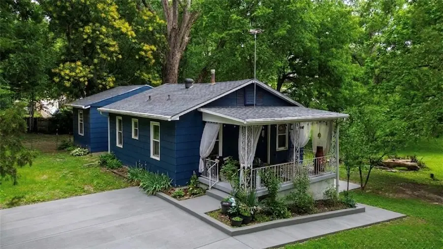 111 N Oxford Avenue, Independence, MO 64053 - #2