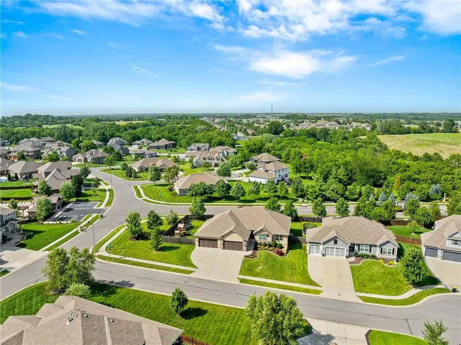 9300 SW Tsunami Court, Lees Summit, MO 64064 - #2