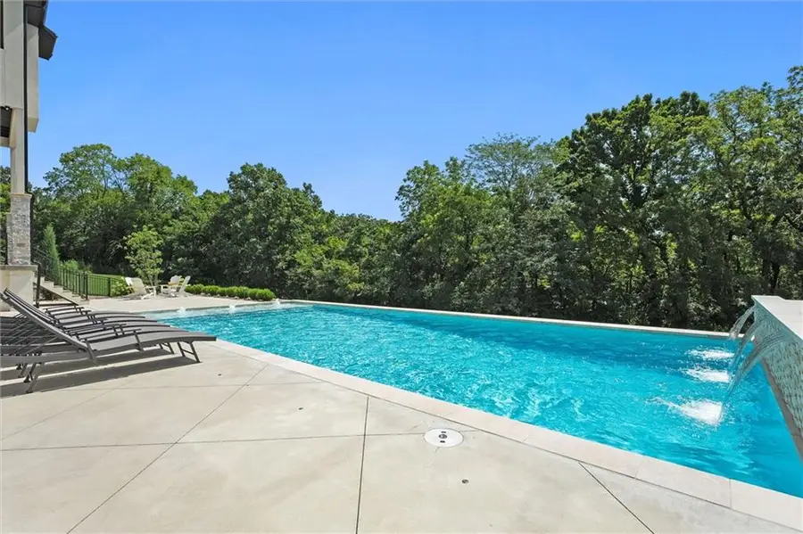 7390 N National Drive, Parkville, MO 64152 - #2
