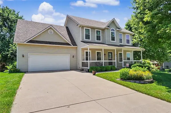 809 E 13th Street, Eudora, KS 66025
