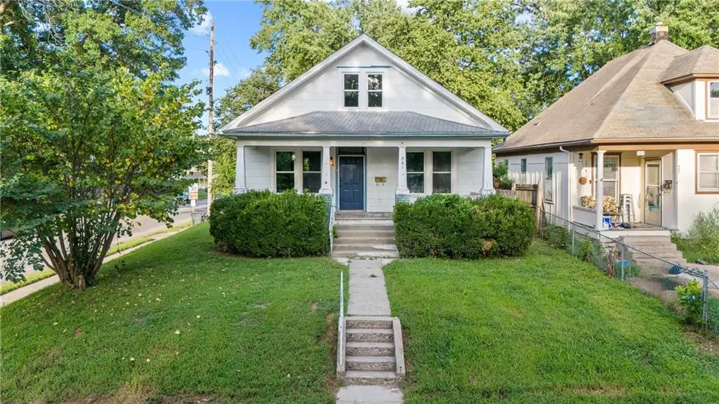 901 9th Avenue, Leavenworth, KS 66048 - #1