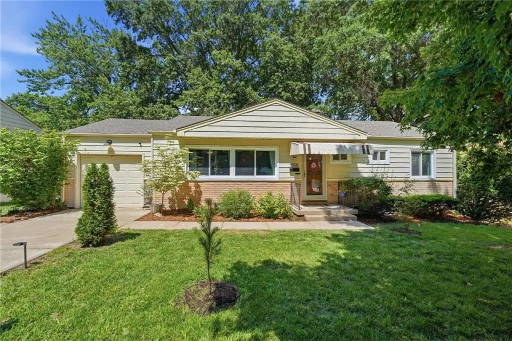 9908 Harrison Street, Kansas City, MO 64131 - #1