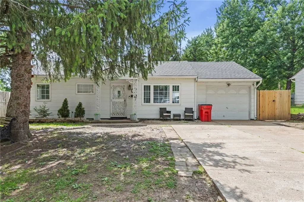5308 N Michigan Avenue, Kansas City, MO 64118 - #1