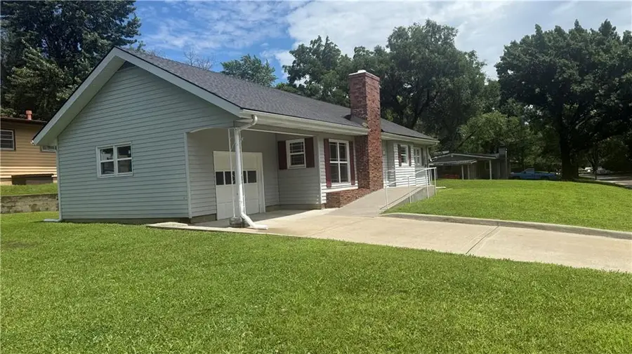 809 Anderson Street, Warrensburg, MO 64093 - #2