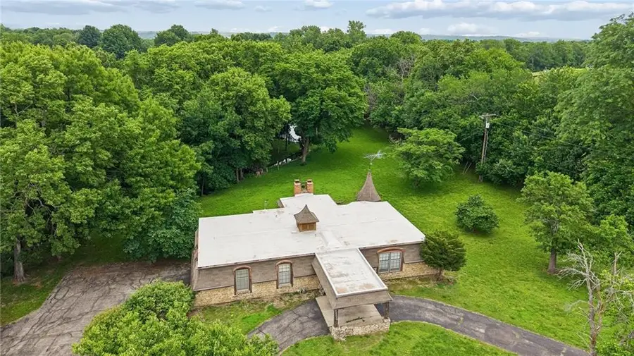 24356 W 55 Street, Shawnee, KS 66226 - #2