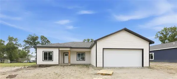920 5th Street Terrace, Osawatomie, KS 66064