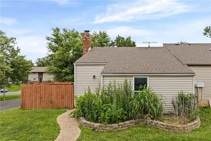 11230 College Avenue, Kansas City, MO 64137 - #3
