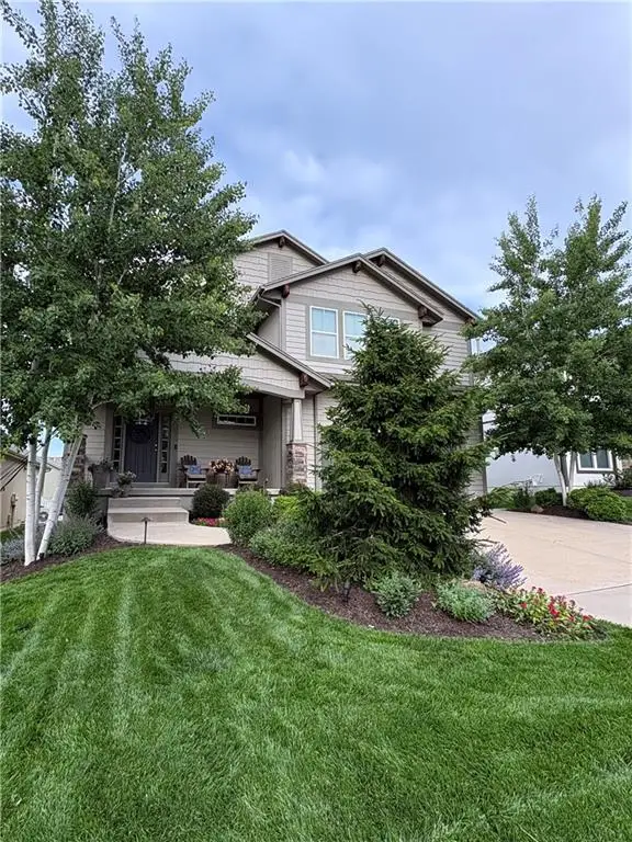 390 N Cedar Hills Street, Olathe, KS 66061 - #2
