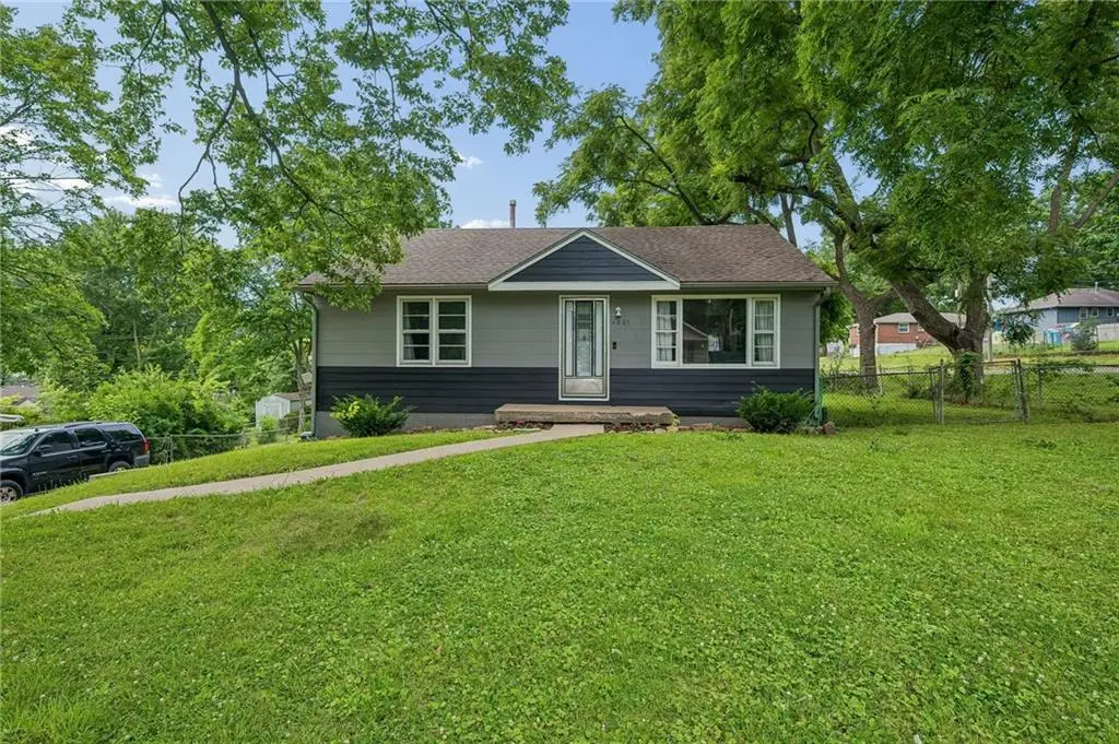4801 NE 46th Terrace, Kansas City, MO 64117 - #1