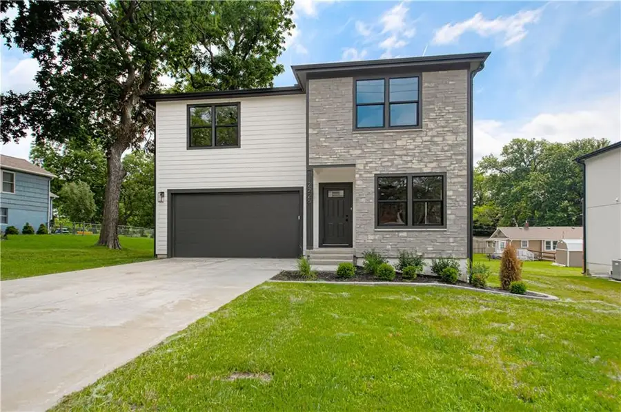 2225 N 85th Street, Kansas City, KS 66109 - #2