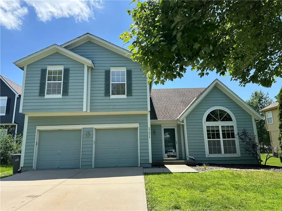 17571 W 162nd Street, Olathe, KS 66062 - #2