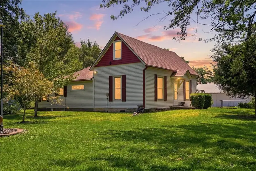 12472 Saline Road, Winchester, KS 66097 - #3