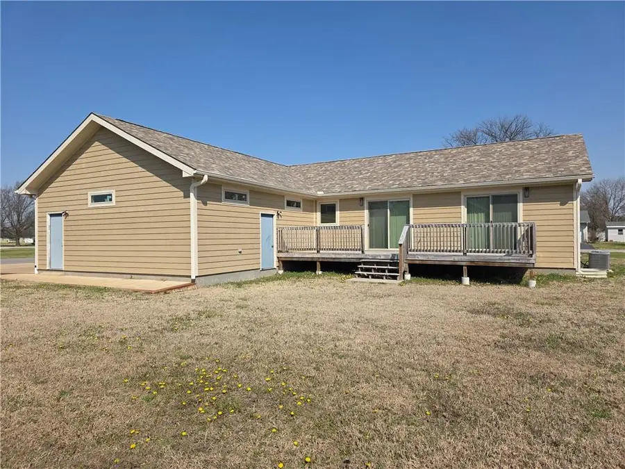 525 Kennedy Street, Burlington, KS 66839 - #2
