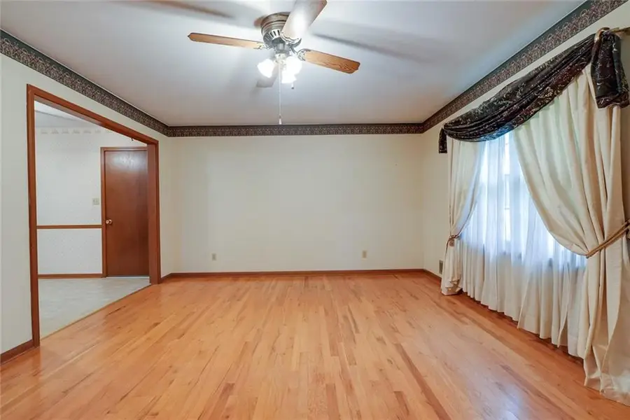 11016 Stark Avenue, Kansas City, MO 64134 - #2