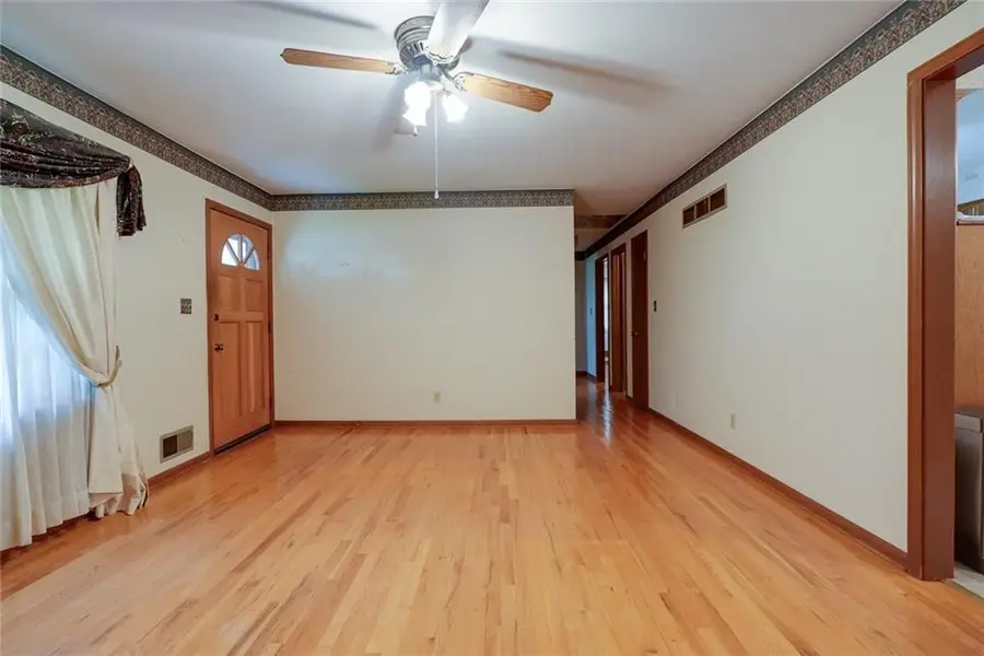 11016 Stark Avenue, Kansas City, MO 64134 - #3
