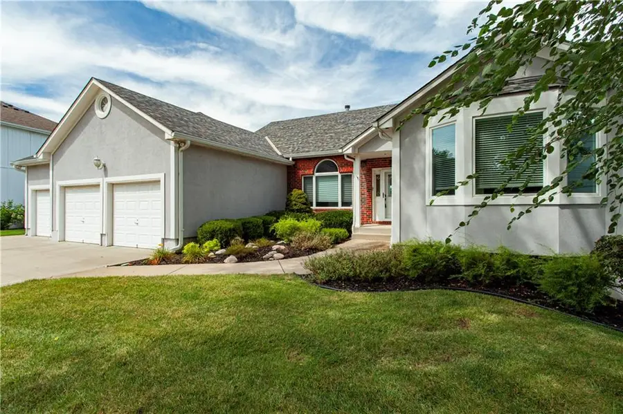 2105 SW Wall Street, Blue Springs, MO 64015 - #3