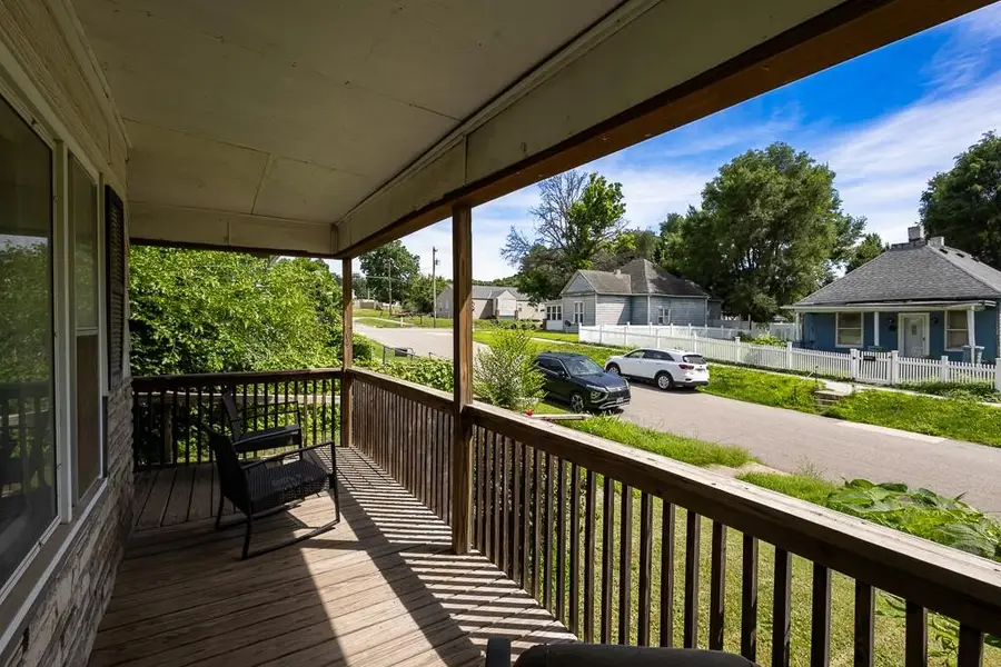 209 W Nebraska Avenue, Saint Joseph, MO 64504 - #3