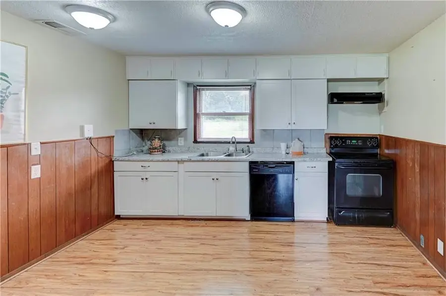 11512 Blue Ridge Boulevard, Kansas City, MO 64134 - #2