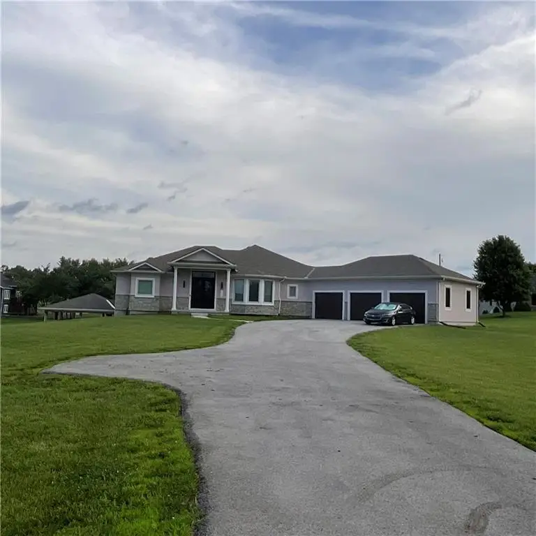 18144 Evans Road, Tonganoxie, KS 66086 - #1