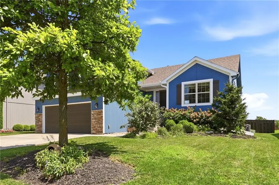 13787 Valleyview Way, Bonner Springs, KS 66012 - #3