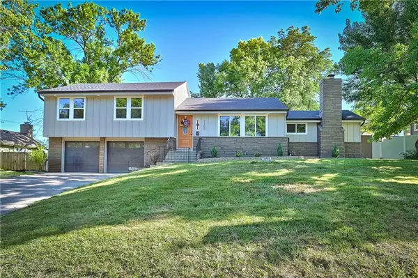 1100 W 89 Street, Kansas City, MO 64114