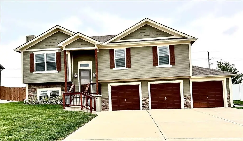 1212 Viola Street, Smithville, MO 64089 - #1