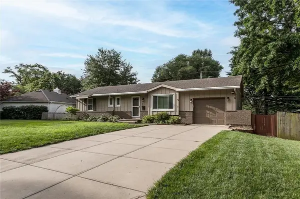 8511 W 92nd Terrace, Overland Park, KS 66212
