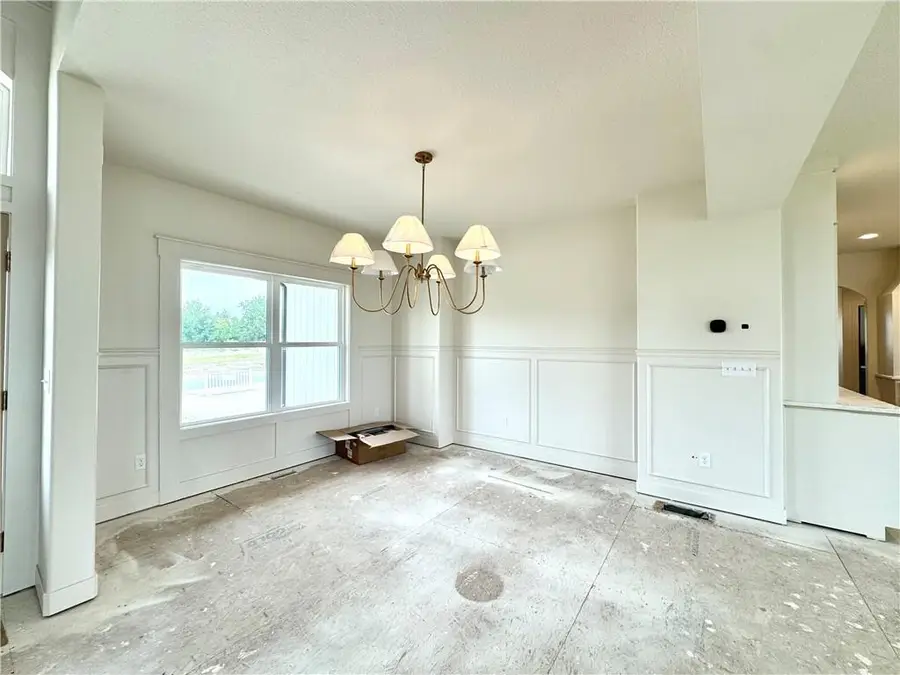 8211 NW 90th Terrace, Kansas City, MO 64153 - #3