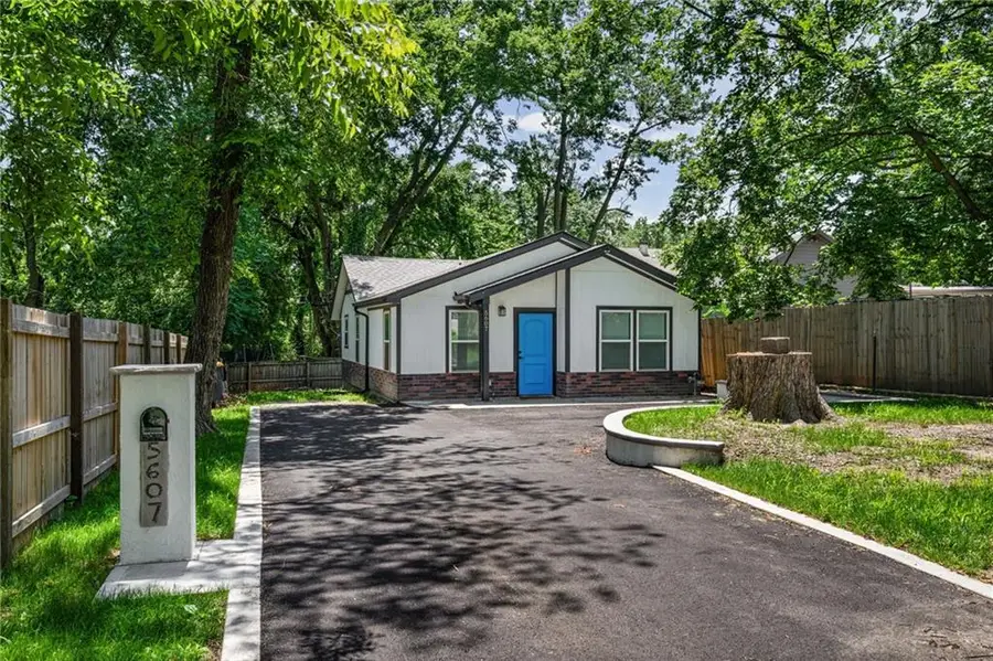5607 E 23rd Street, Kansas City, MO 64127 - #2