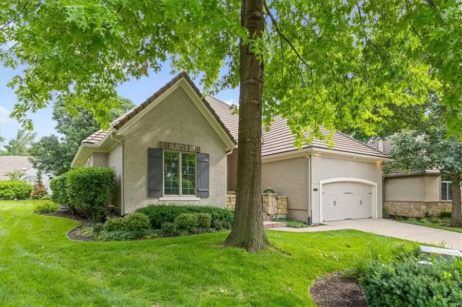 11345 Granada Court, Leawood, KS 66211 - #3