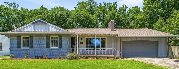 7920 Elm Avenue, Raytown, MO 64138