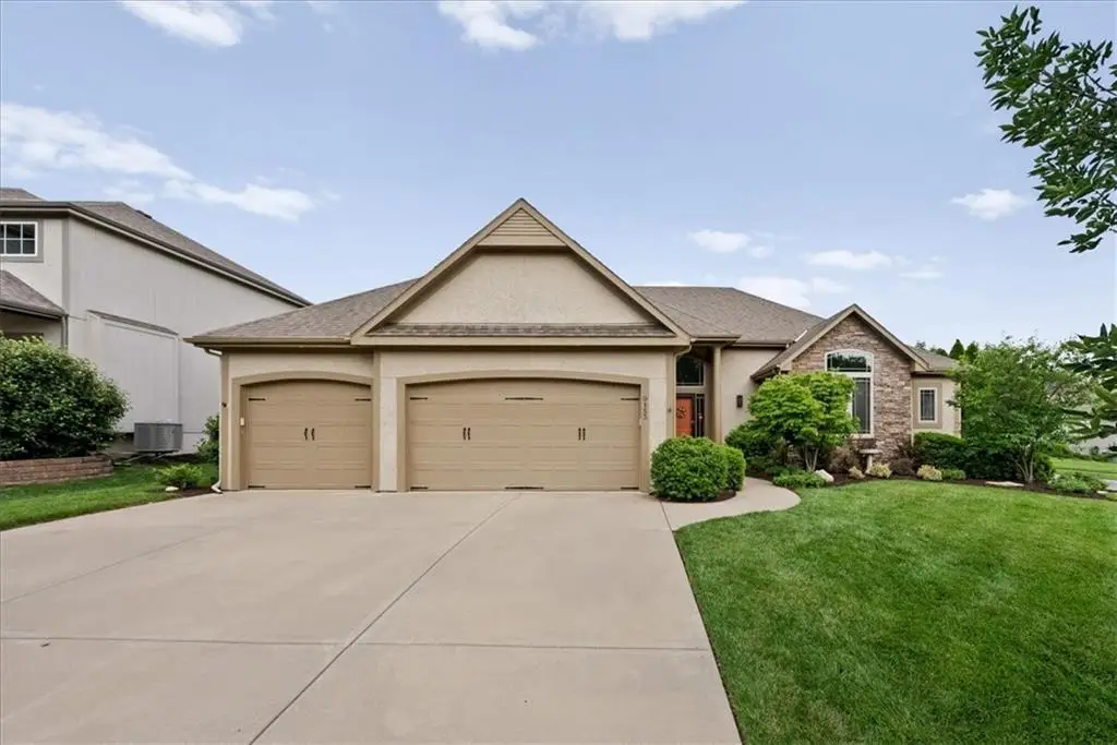 9153 Shady Bend Road, Lenexa, KS 66227 - #1
