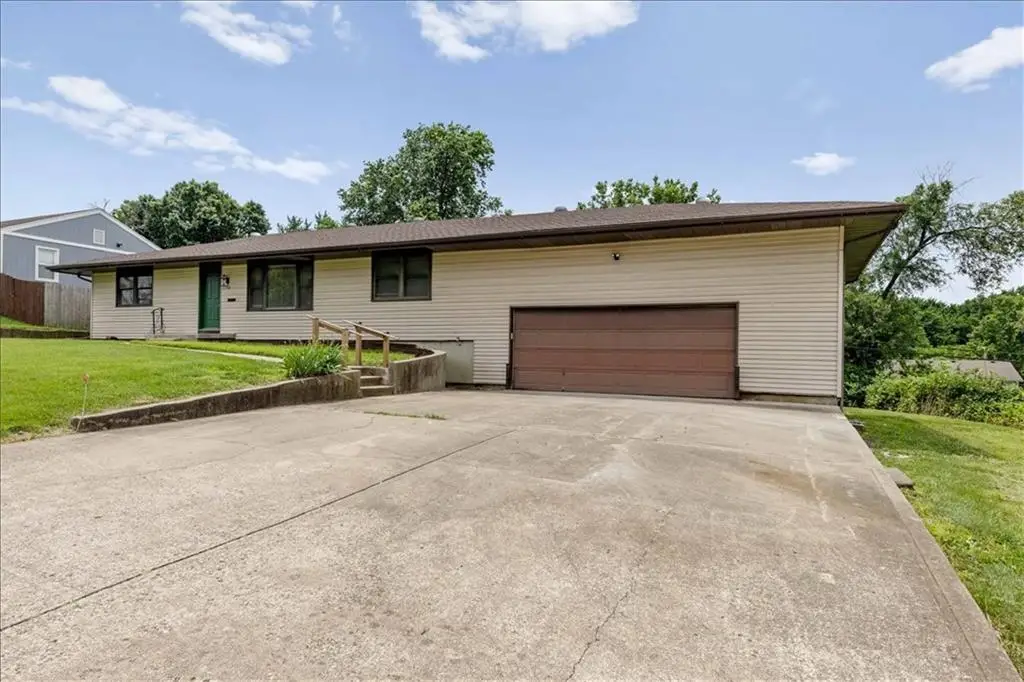5416 Agnes Avenue, Kansas City, MO 64130 - #1