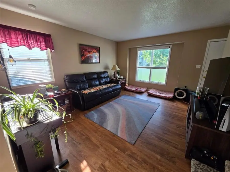 1903 E Lindenwood Circle, Olathe, KS 66062 - #3